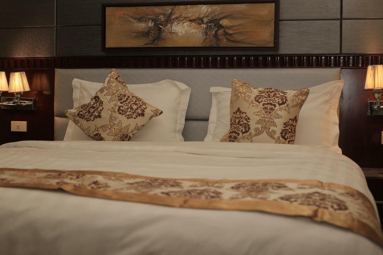 The 40Th Pearl Hotel Suites Jeddah Eksteriør billede